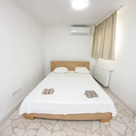 Hayat Hills Lejlighed