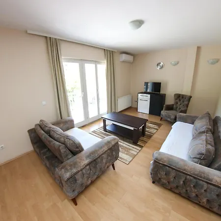 Hayat Hills Apartment